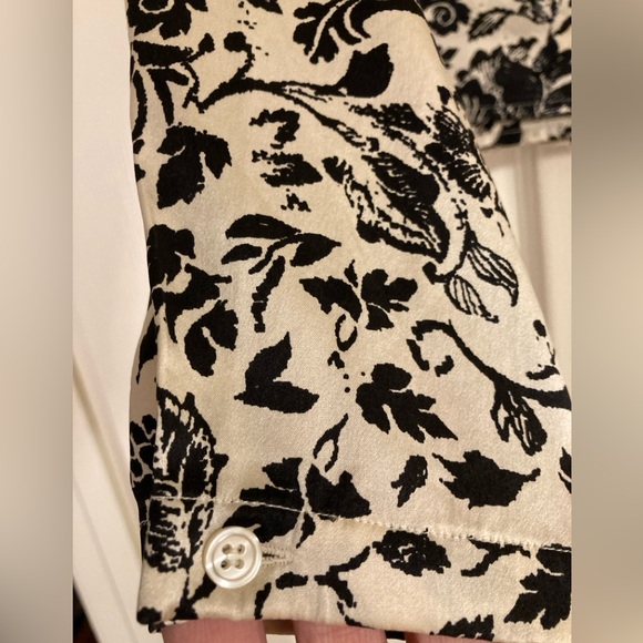 Vintage Silk Floral Wrap Blouse Petite Sophisticate Sz 6P - Picture 6 of 11